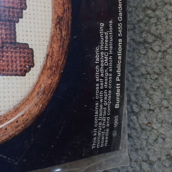 Dale Burdett cross stitch kit Bear Hugs Are In new with frame - Picture 4 of 4